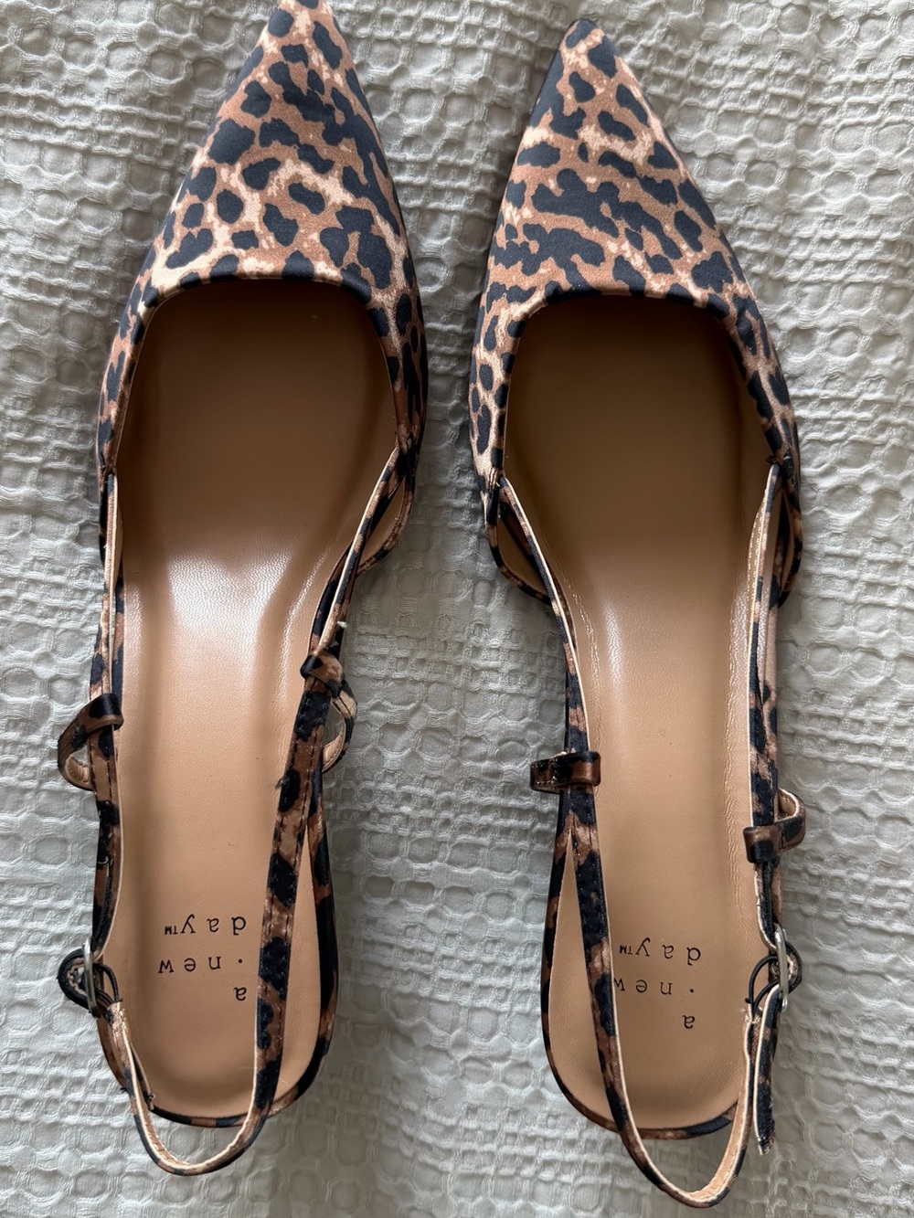 a new day Leopard Print Pointed Slingback Flats in Brown and Black